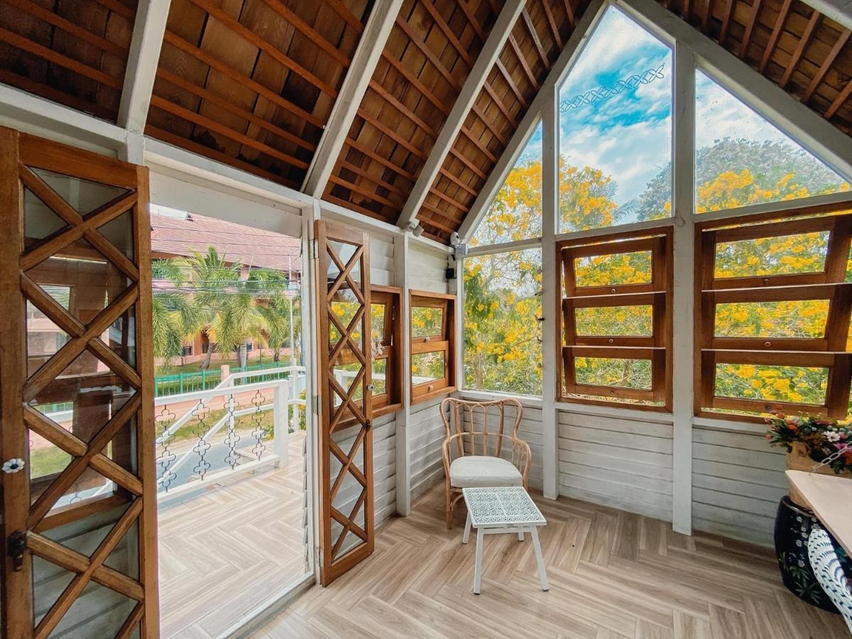 Perennial Resort Nai Yang Экстерьер фото